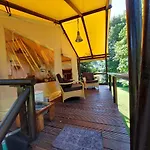 Romantic Safari Tent Luxusní stan Roussines